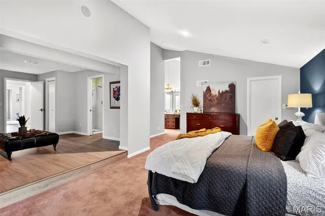 $345,000 | 313 Hazelwood Drive, Alhambra, IL 62001