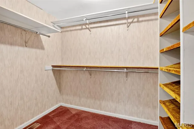 $345,000 | 313 Hazelwood Drive, Alhambra, IL 62001