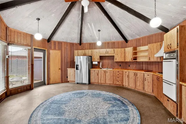 $345,000 | 313 Hazelwood Drive, Alhambra, IL 62001