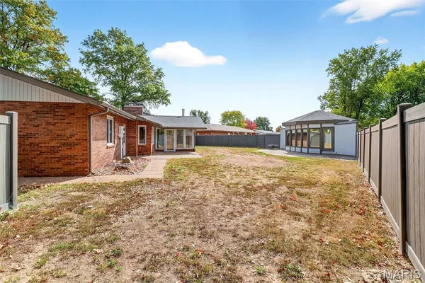 $345,000 | 313 Hazelwood Drive, Alhambra, IL 62001