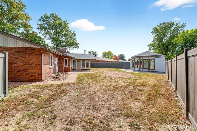 $345,000 | 313 Hazelwood Drive, Alhambra, IL 62001