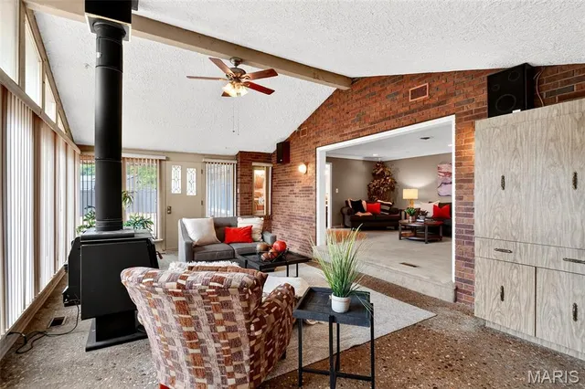 $345,000 | 313 Hazelwood Drive, Alhambra, IL 62001