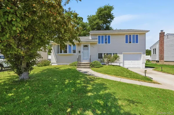 $729,000 | 3547 Northview Avenue, Wantagh, NY 11793
