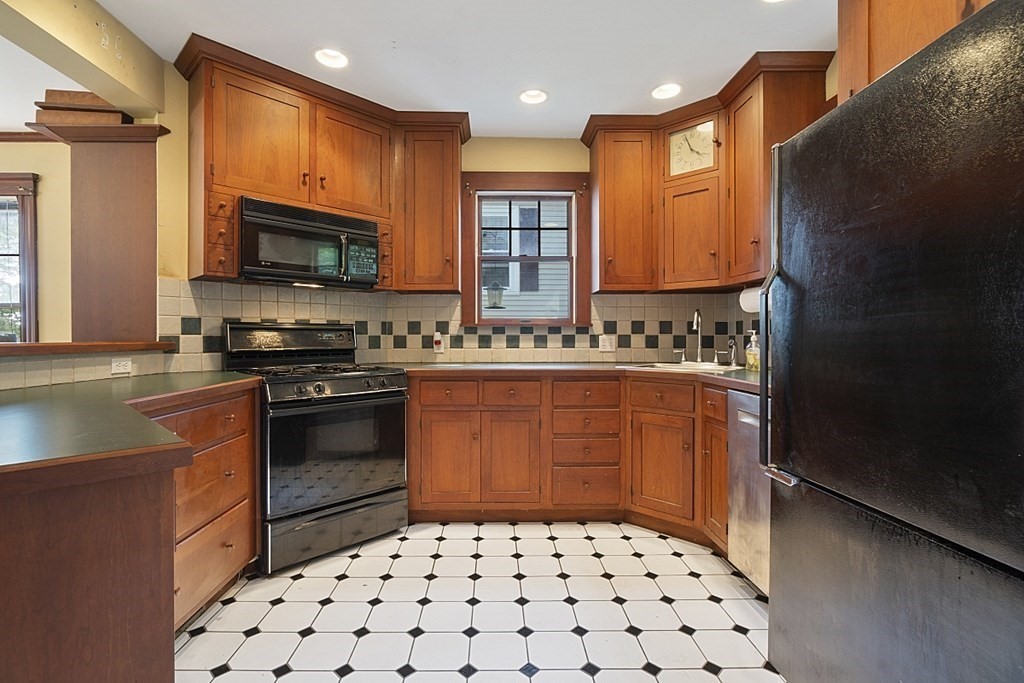 134 Bellevue Road Lynn, MA 01904 - Photo 13 of 36 Gallery Image 13