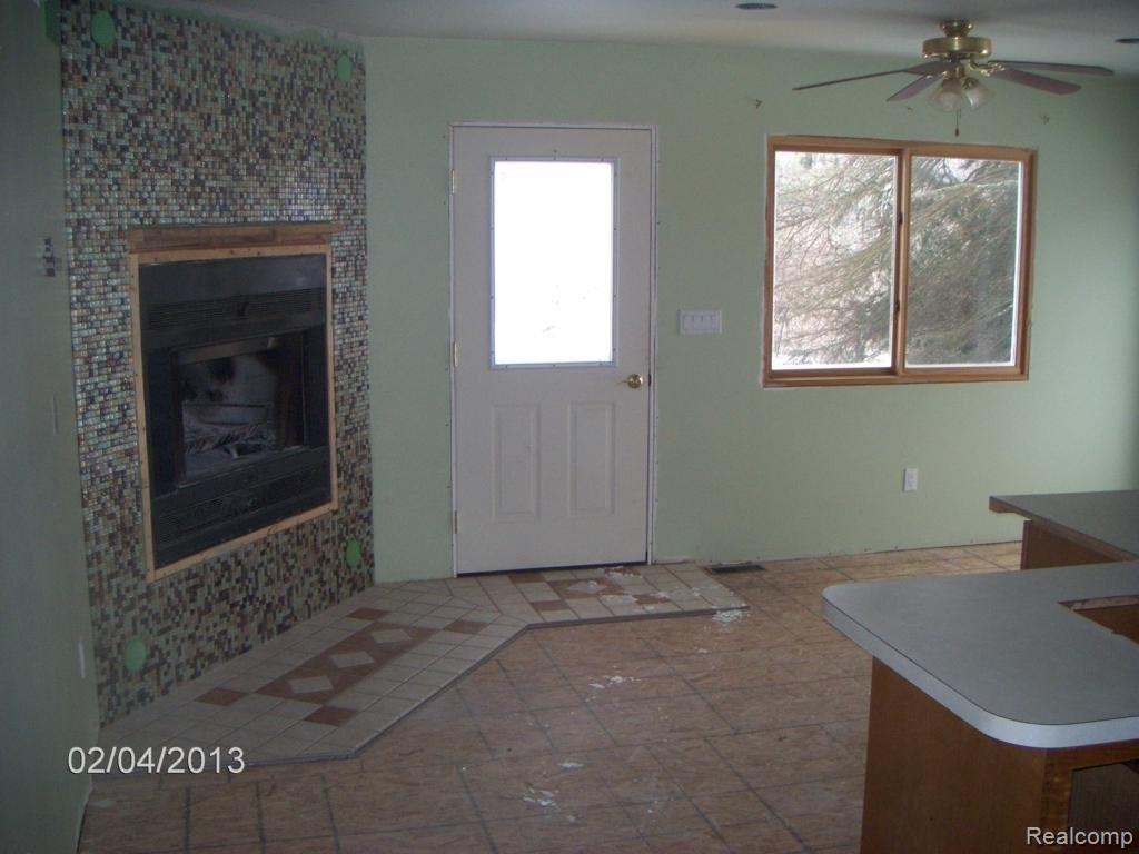 7067 Cribbins Road Avoca, MI 48006 - Photo 4 of 13 Entrance