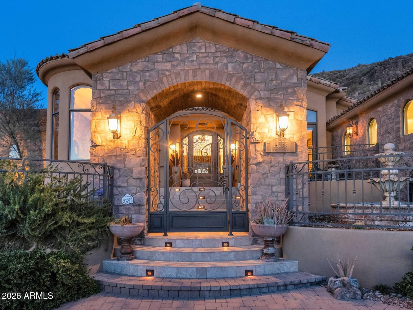 14239 South 14th Street Phoenix, AZ 85048 - Photo 5 of 64 Twilight Courtyard