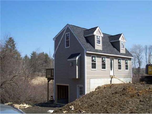 27 Dutton Road Pelham, NH 03076 - Photo 1 of 1