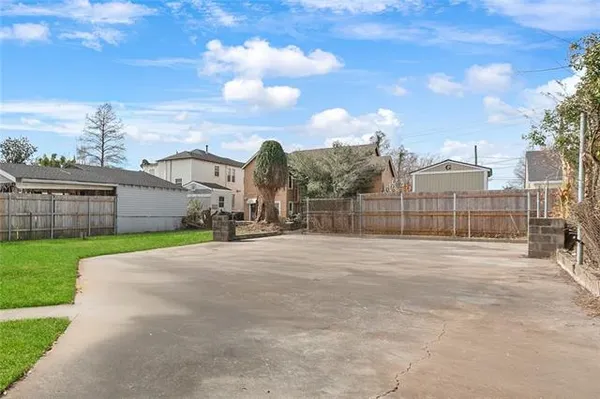 $190,000 | 932 Lebeau Street, Arabi, LA 70032