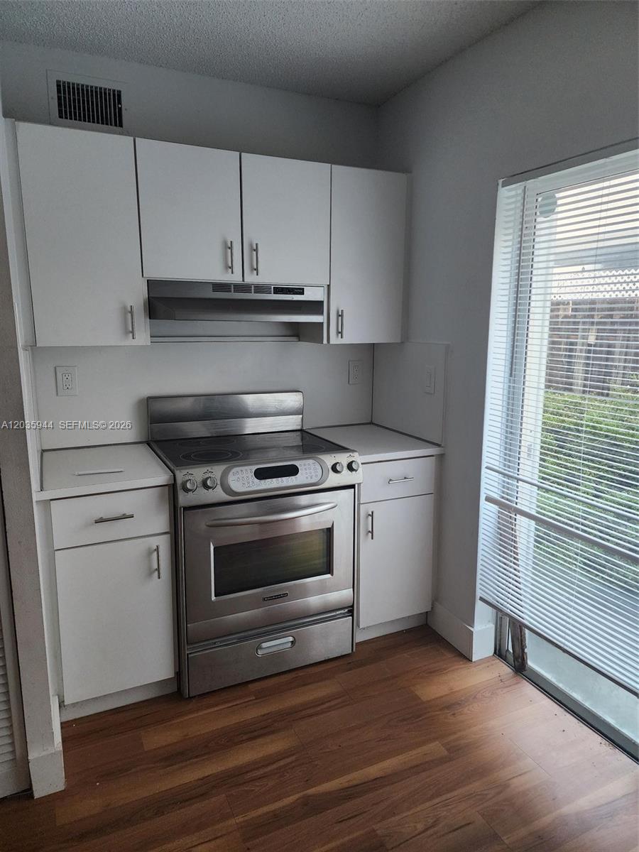 10019 West Okeechobee Road, Unit 102 Hialeah Gardens, FL 33016 - Photo 6 of 11