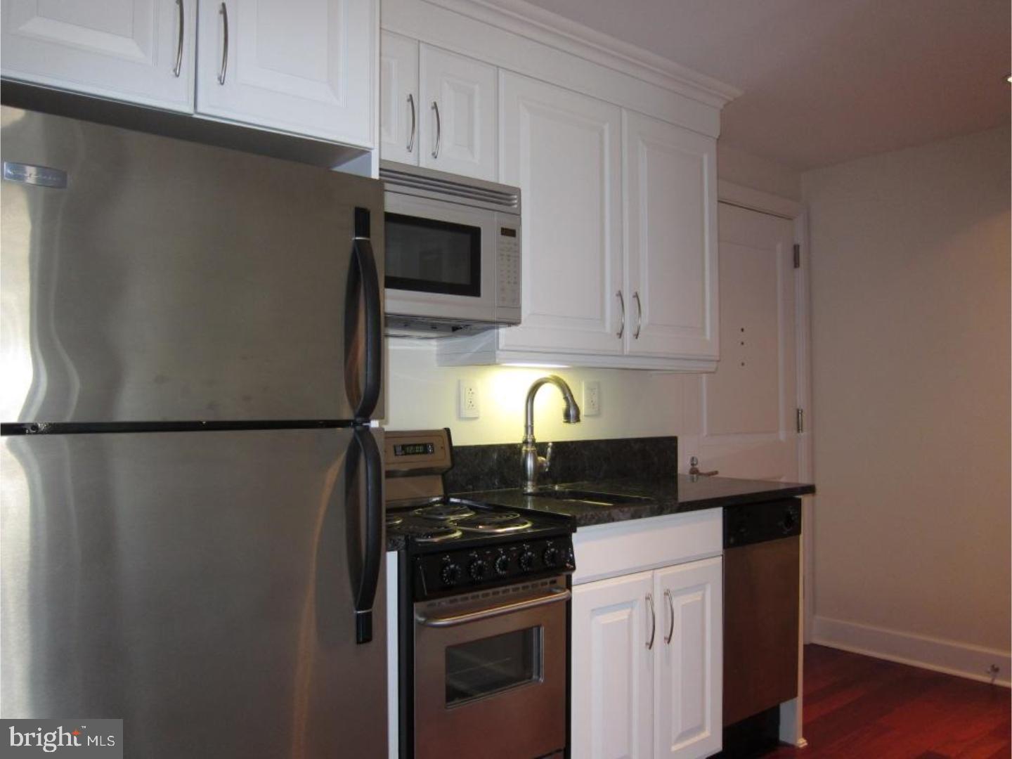 1701 Locust Street, Unit 2003 Philadelphia, PA 19103 - Photo 1 of 8