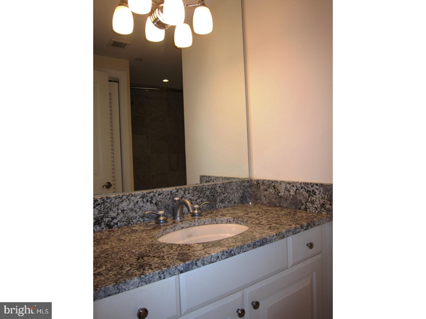 1701 Locust Street, Unit 2003 Philadelphia, PA 19103 - Photo 4 of 8