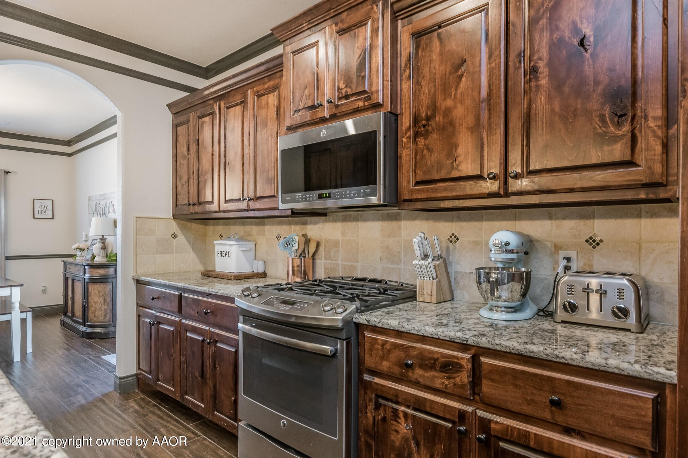 7307 Rochester Drive Amarillo, TX 79118 - Photo 6 of 22 007_Kitchen-2