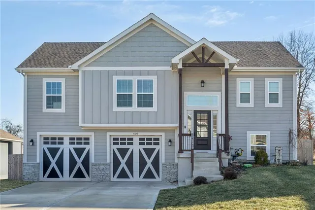$380,000 | 409 Lilly Lane, Liberty, MO 64068