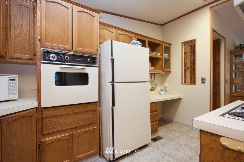 929 241st Place Southwest Bothell, WA 98021 - Photo 5 of 19