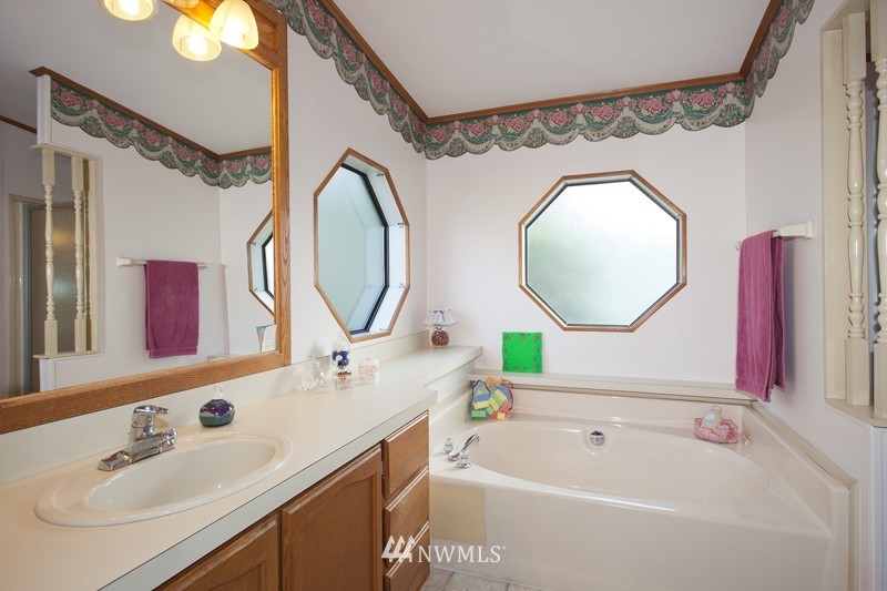 929 241st Place Southwest Bothell, WA 98021 - Photo 9 of 19