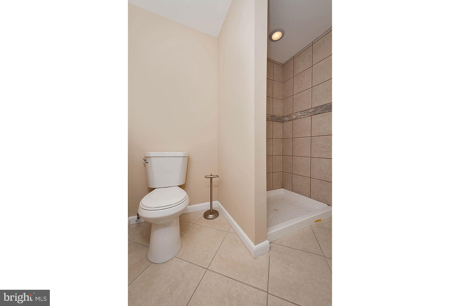 2219 Sugarcone Road Baltimore, MD 21209 - Photo 14 of 30 Bath (Master)