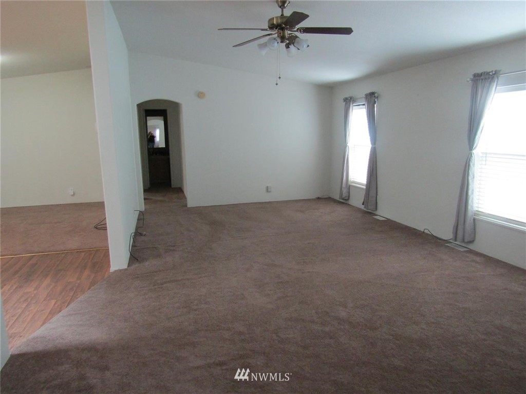 119 Gharet Road East Randle, WA 98377 - Photo 3 of 37 Gallery Image 3