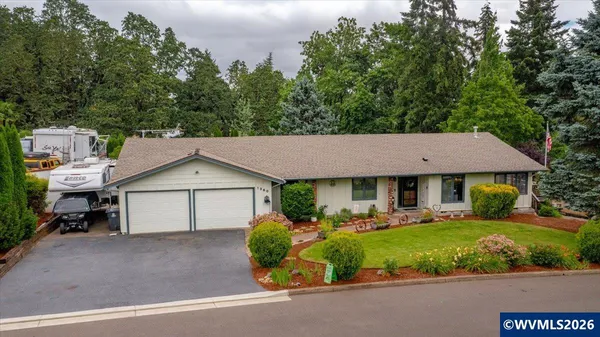 $725,000 | 1360 Southwest Lauralwood Street, Dallas, OR 97338