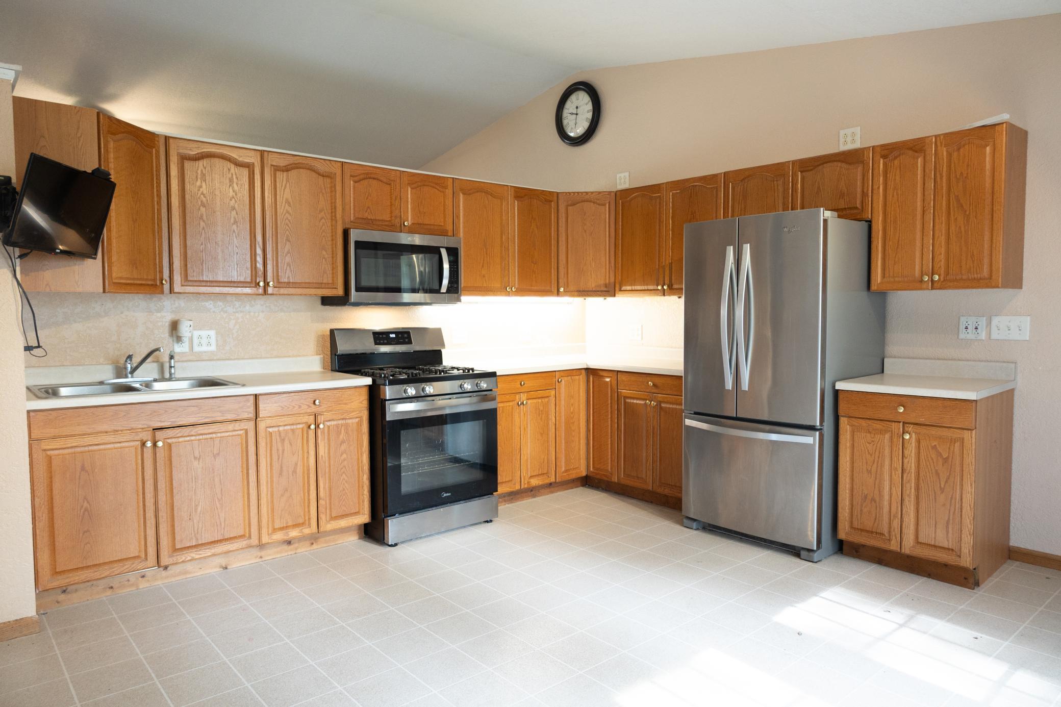 104 Indiana Avenue Adrian, MN 56110 - Photo 19 of 48