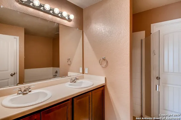 $1,950 | 11722 Caraway Hill, San Antonio, TX 78245