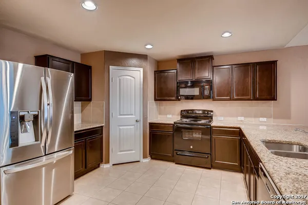 $1,950 | 11722 Caraway Hill, San Antonio, TX 78245
