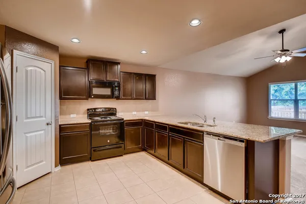 $1,950 | 11722 Caraway Hill, San Antonio, TX 78245