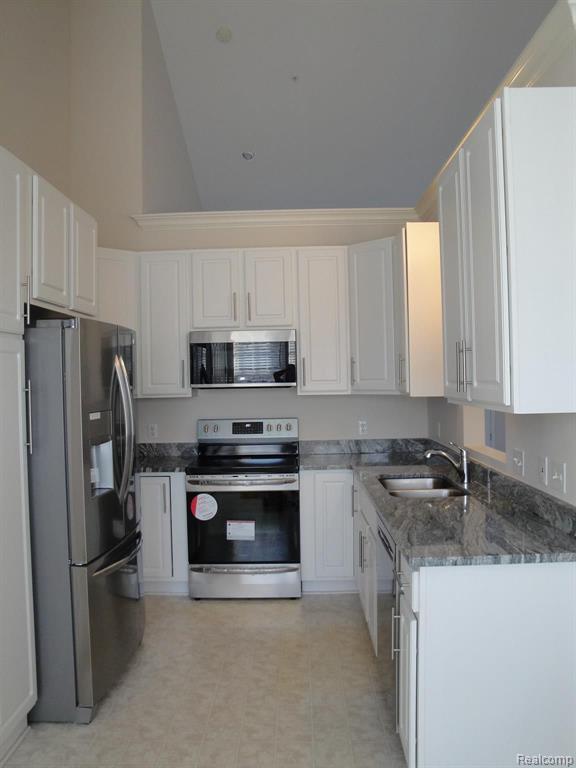 604 Constitution Street, Unit 48 Canton, MI 48188 - Photo 13 of 31
