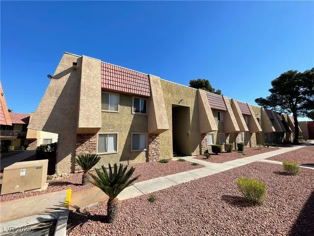$1,300 | 5317 Indian River Drive, Unit 292, Las Vegas, NV 89103