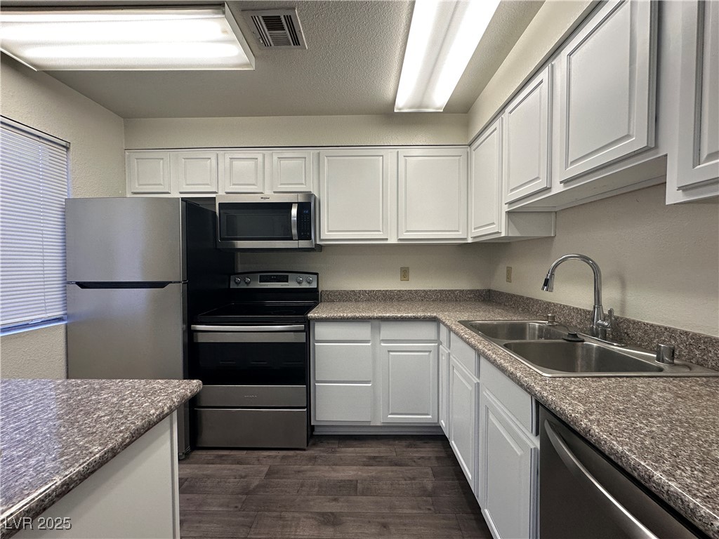 5317 Indian River Drive, Unit 292 Las Vegas, NV 89103 - Photo 2 of 17