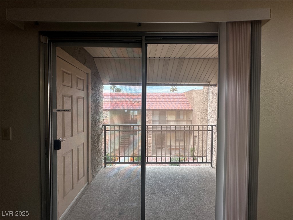 5317 Indian River Drive, Unit 292 Las Vegas, NV 89103 - Photo 6 of 17