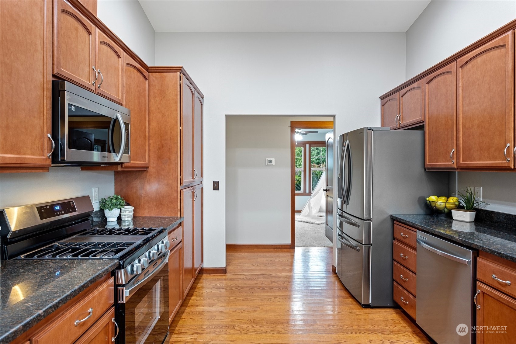 15430 43rd Avenue Southeast Bothell, WA 98012 - Photo 9 of 34 Gallery Image 9