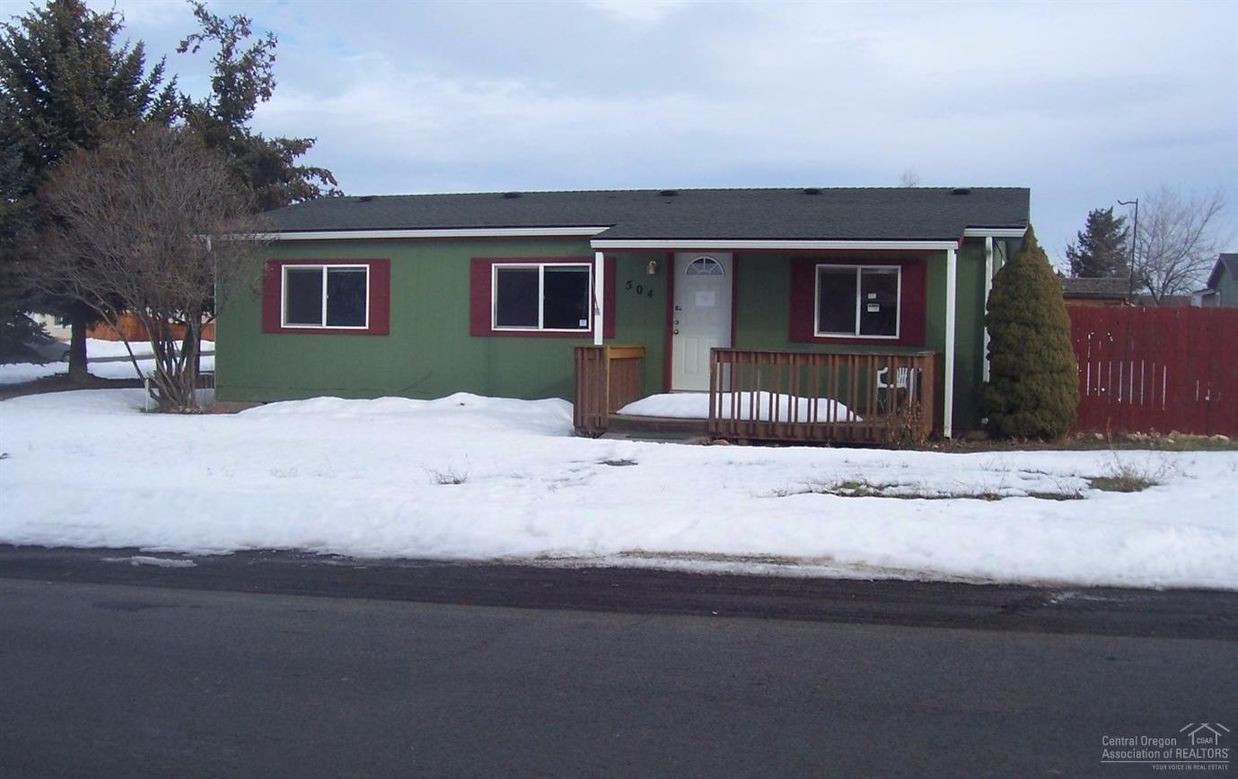 504 East Ridgeview Drive Culver, OR 97734 - Photo 1 of 7 Home faces Ridgeview, driveway is on D S