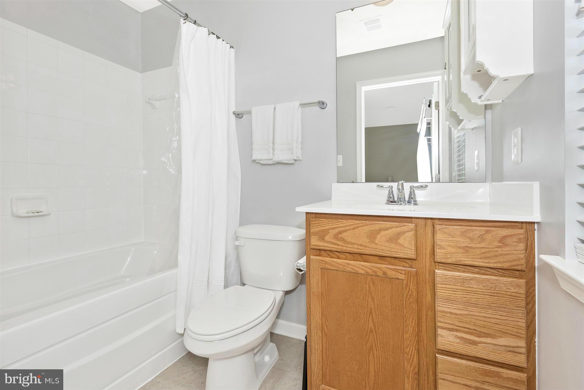 2073 Spring Run Circle Frederick, MD 21702 - Photo 20 of 30 Bath (Master)