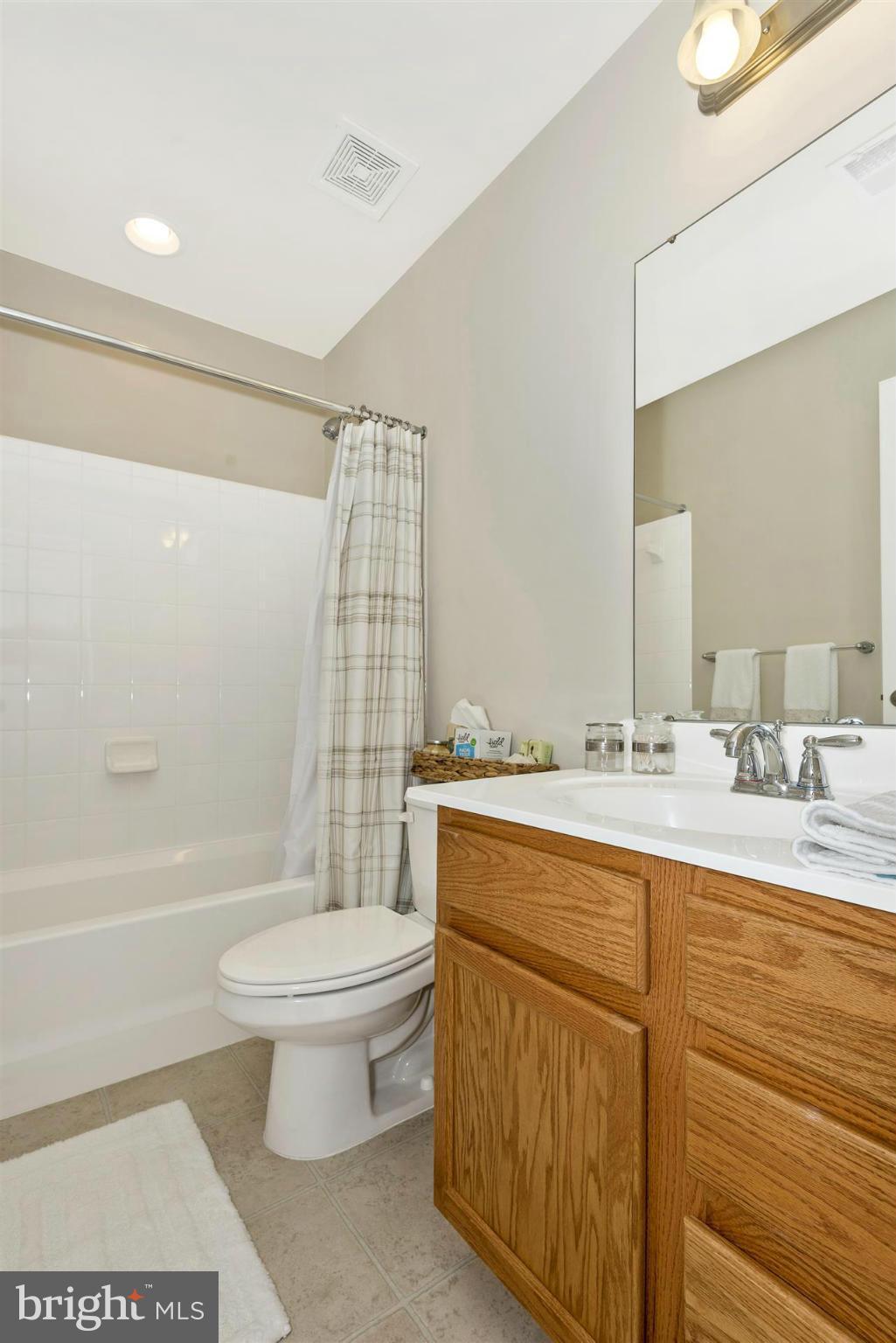 2073 Spring Run Circle Frederick, MD 21702 - Photo 26 of 30 Bath