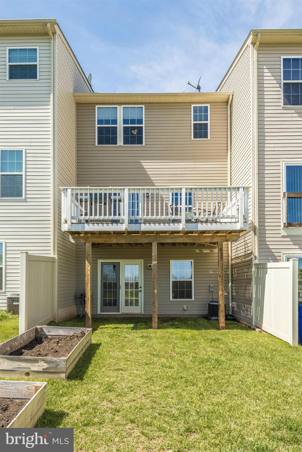2073 Spring Run Circle Frederick, MD 21702 - Photo 27 of 30 Exterior (Rear)