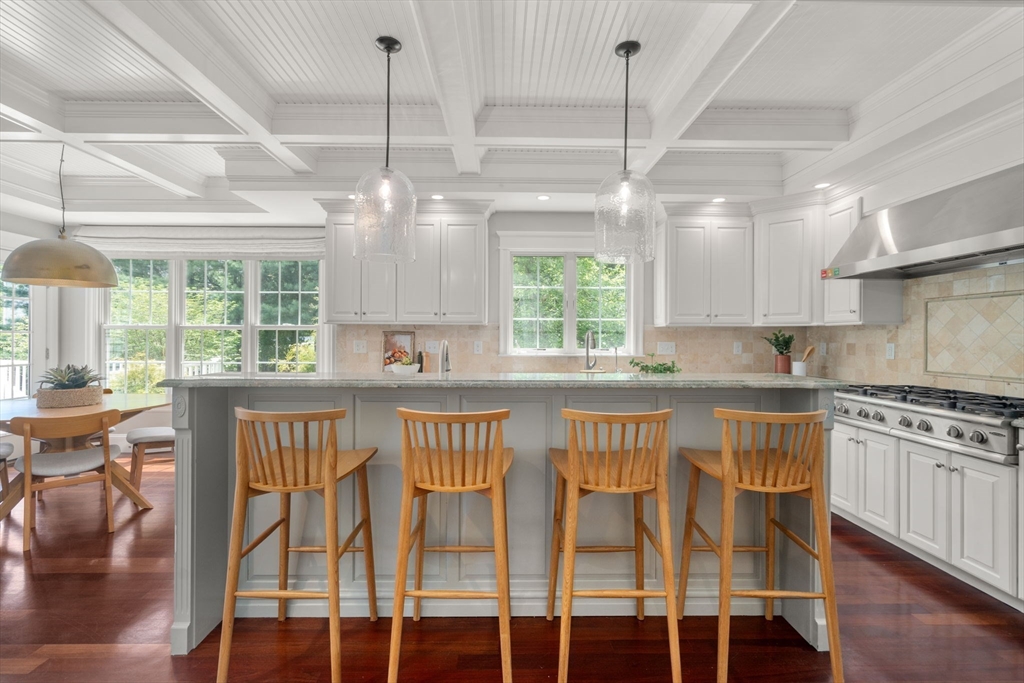 19 Dunedin Road Wellesley, MA 02481 - Photo 14 of 38