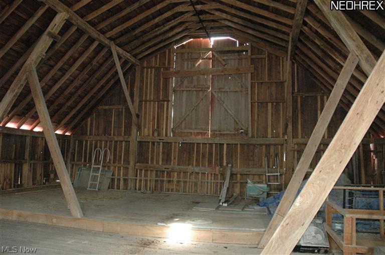 12375 Pond Road Burton, OH 44021 - Photo 19 of 25 Gallery Image 19