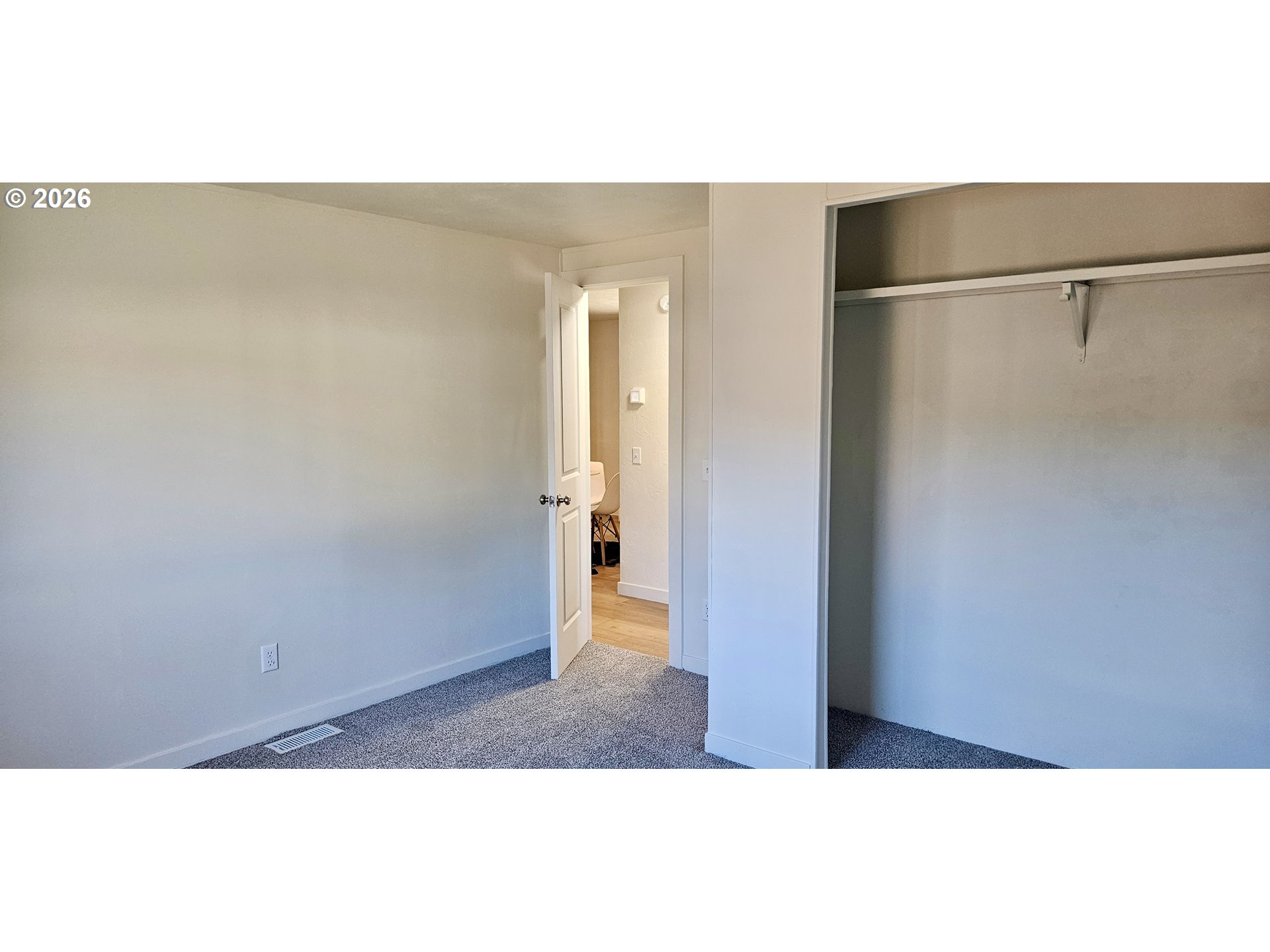 451 Lochaven Avenue Springfield, OR 97477 - Photo 12 of 21 a picture of a room