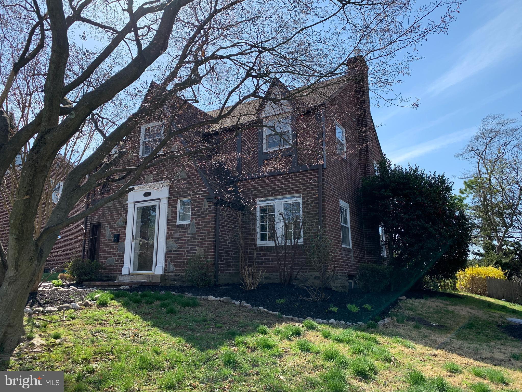 116 Treaty Road Drexel Hill, PA 19026 - Photo 2 of 48 Gallery Image 2