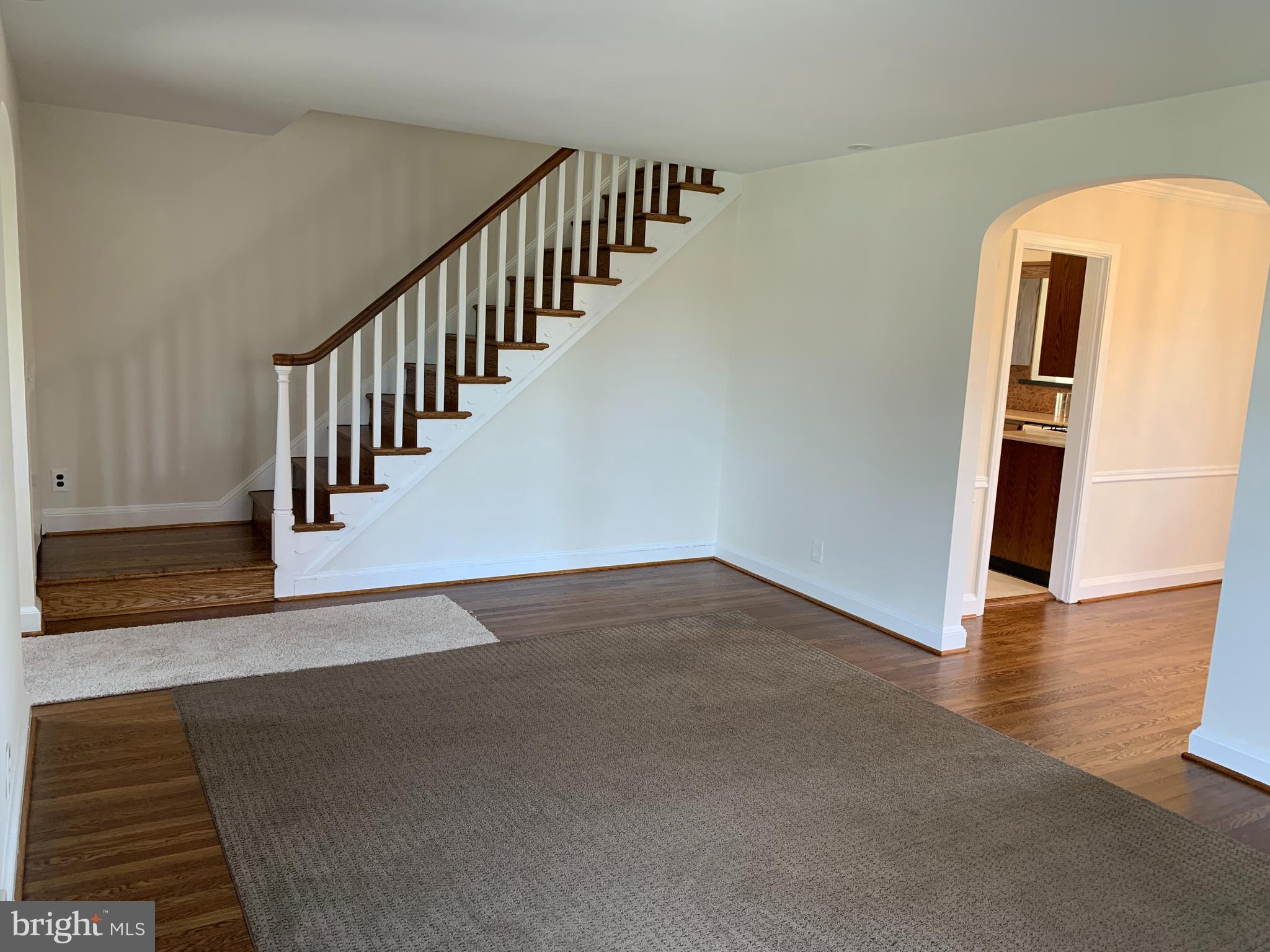 116 Treaty Road Drexel Hill, PA 19026 - Photo 6 of 48 Living Room