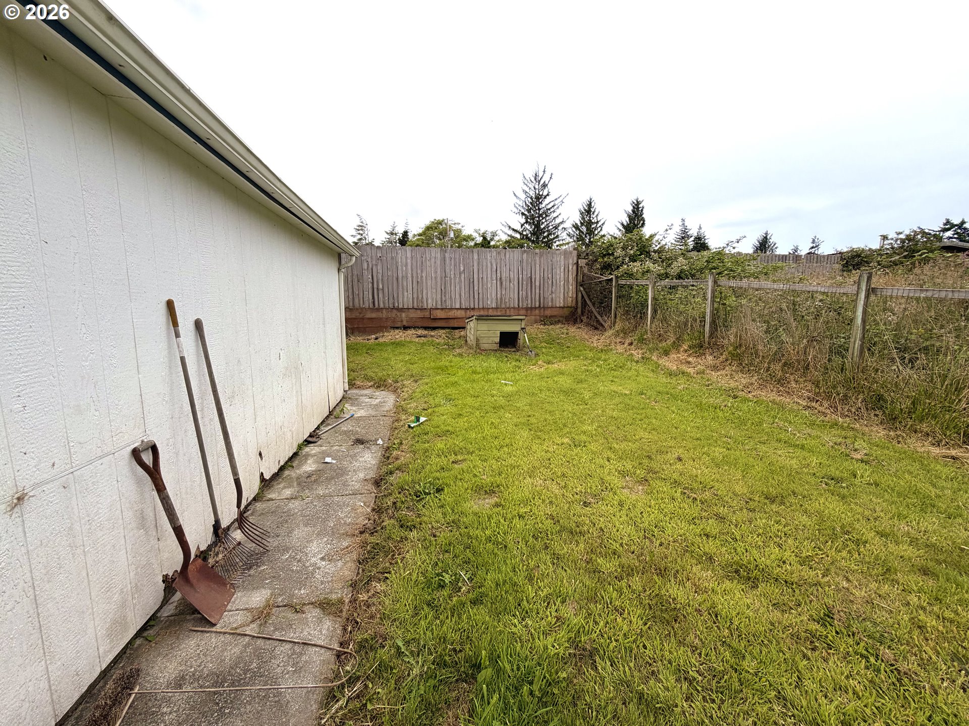 354 Radar Road Coos Bay, OR 97420 - Photo 21 of 23