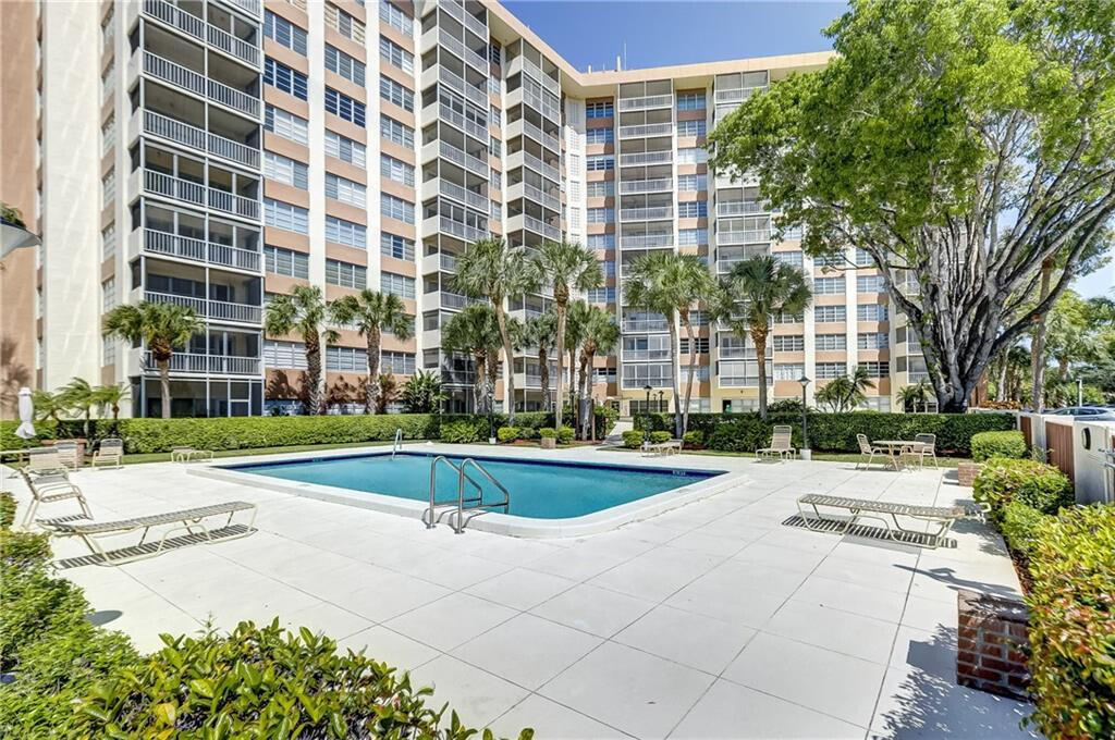 10777 West Sample Road, Unit 812 Coral Springs, FL 33065 - Photo 22 of 25 Pool Area