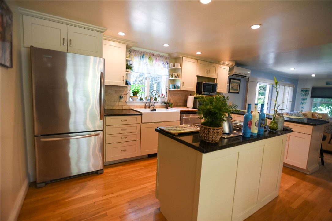 47 Benefit Road South Kingstown, RI 02879 - Photo 14 of 46