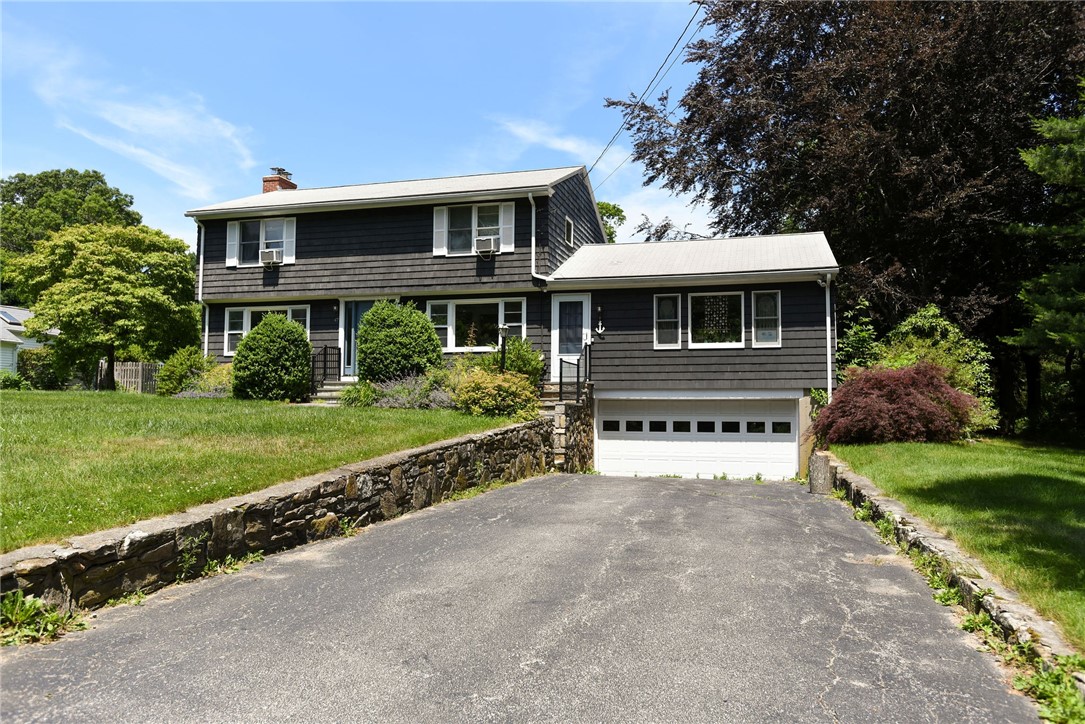 47 Benefit Road South Kingstown, RI 02879 - Photo 3 of 46