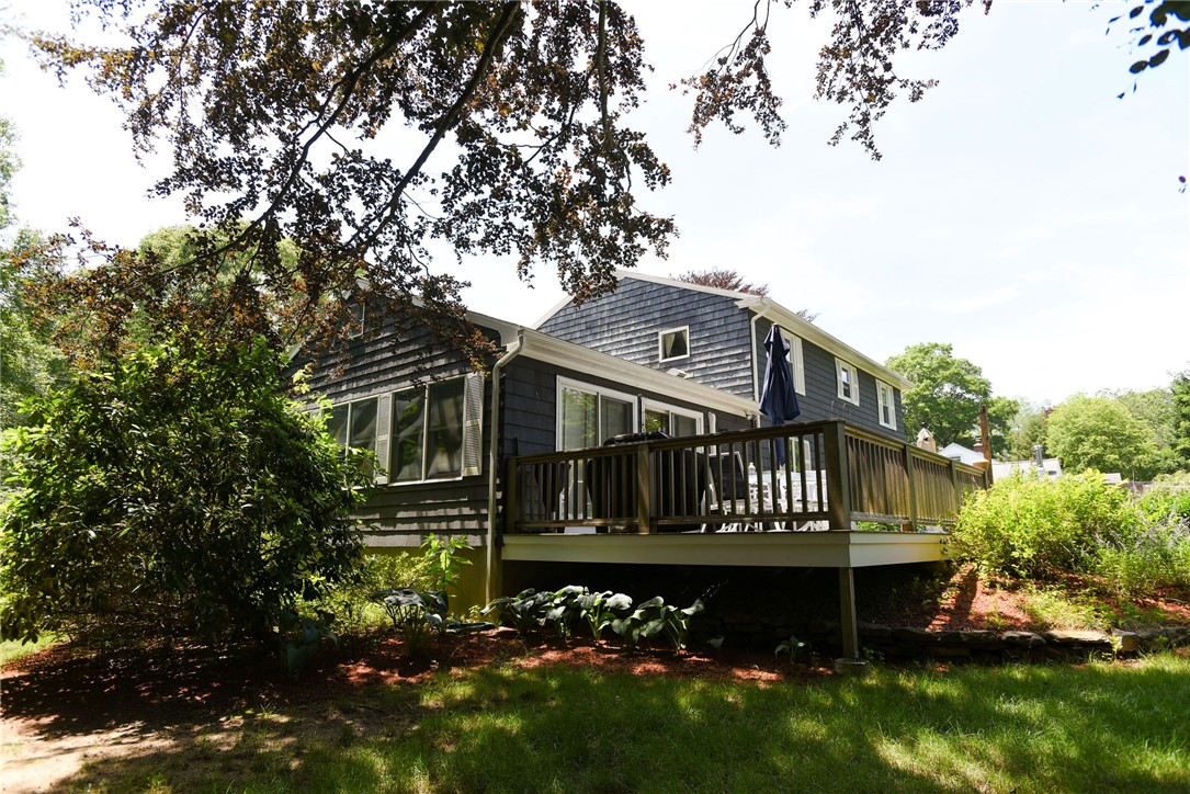 47 Benefit Road South Kingstown, RI 02879 - Photo 5 of 46
