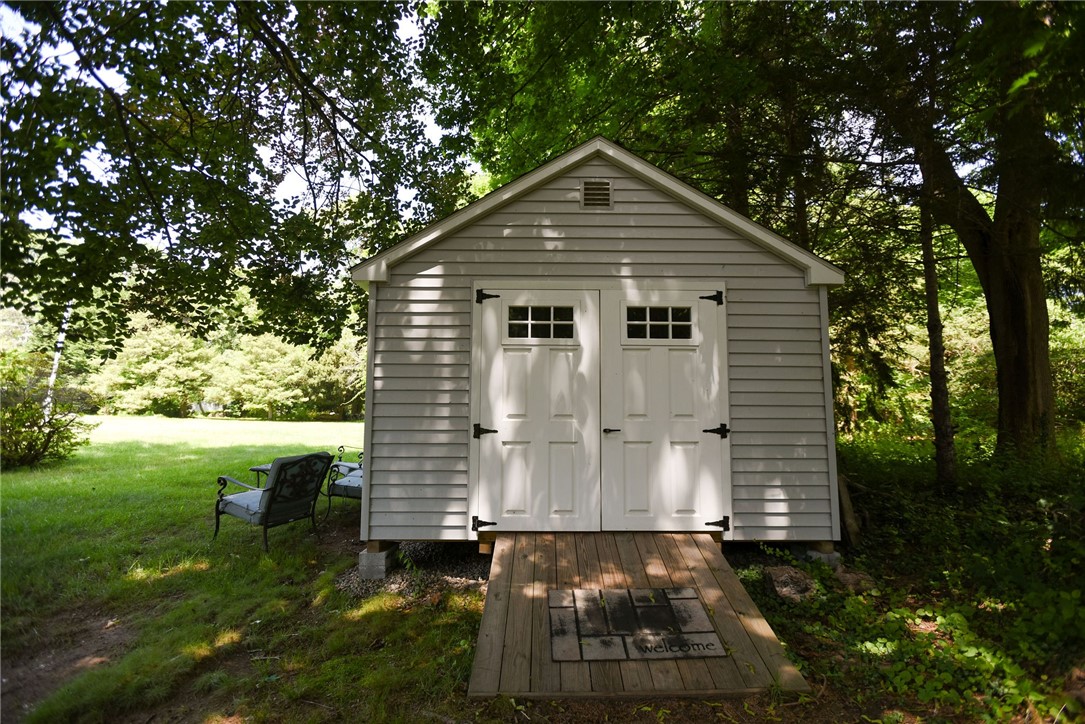 47 Benefit Road South Kingstown, RI 02879 - Photo 6 of 46