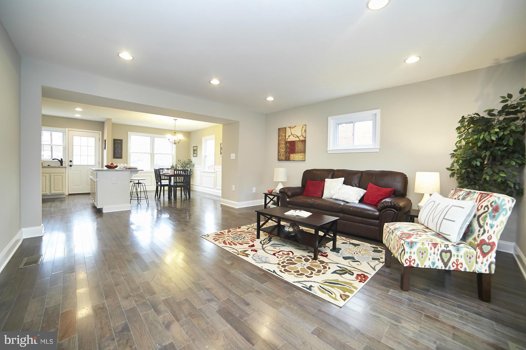 1125 Hollen Road Baltimore, MD 21239 - Photo 2 of 30 Living Room
