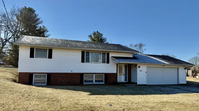 $141,900 | 414 East Main Street, Toulon, IL 61483