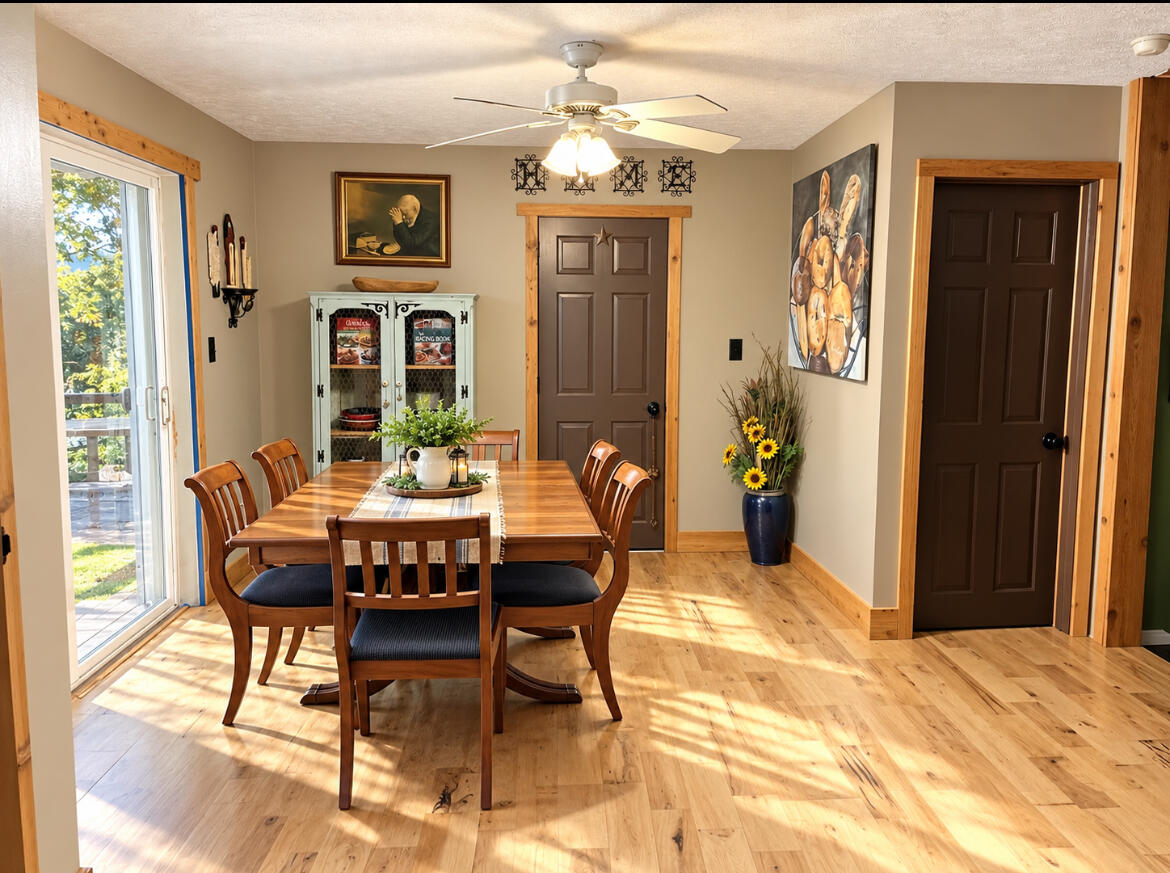 4162 Wheeler Road Belding, MI 48809 - Photo 19 of 29 Wheeler Rd Dining room