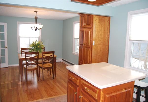 6 Harbell Street Lexington, MA 02421 - Photo 7 of 25